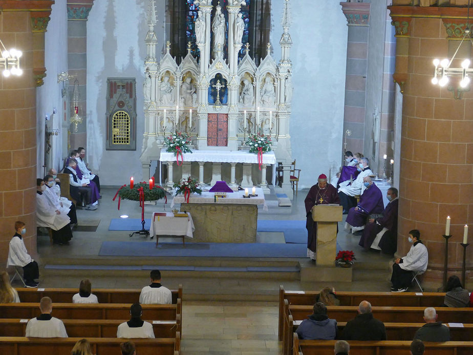 Beauftragung zu Lektorat und Akolythat in St. Marien, Volkmarsen (Foto: Karl-Franz Thiede)